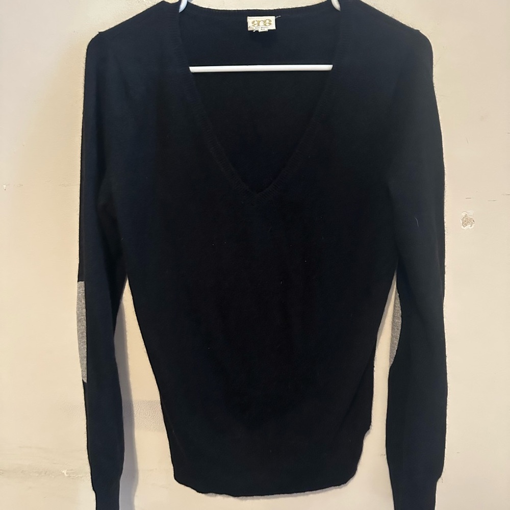Boo Gemes Gray Elbow Patch Sweater Women’s Medium Black